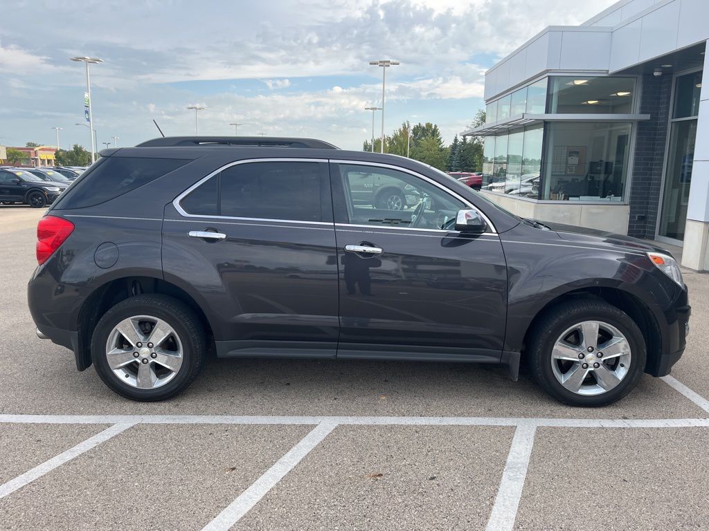 2015 Chevrolet Equinox LT photo 4