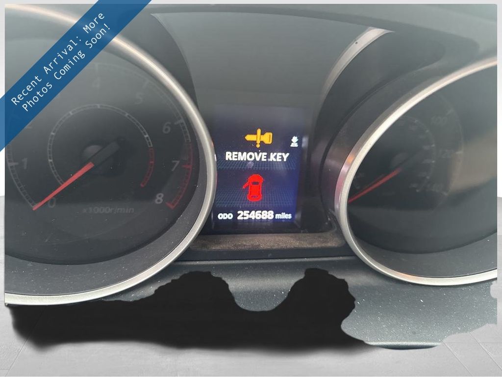 2010 Mitsubishi Outlander Base's photo