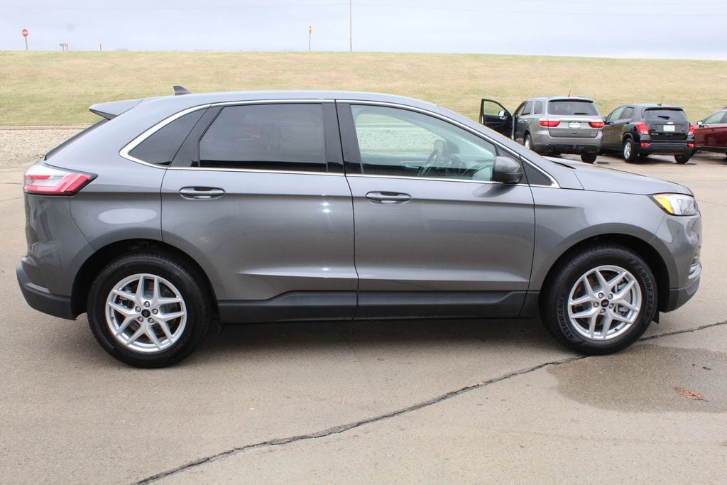Used 2023 Ford Edge SEL with VIN 2FMPK4J94PBA37053 for sale in Dubuque, IA