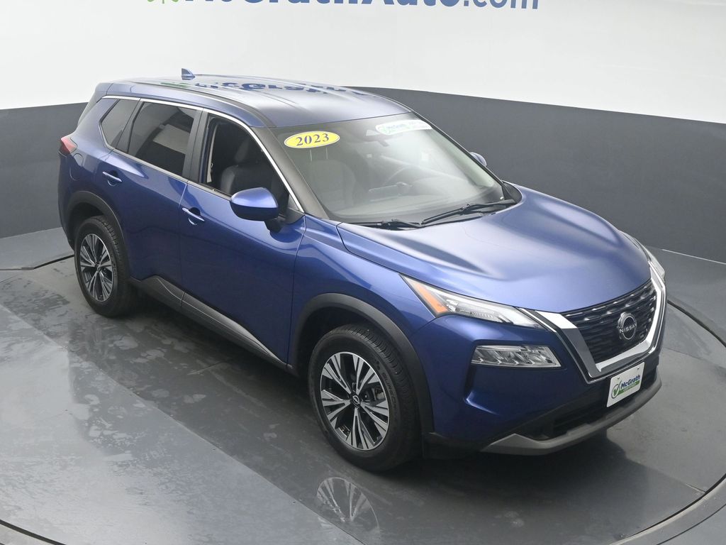 2023 Nissan Rogue SV photo 2