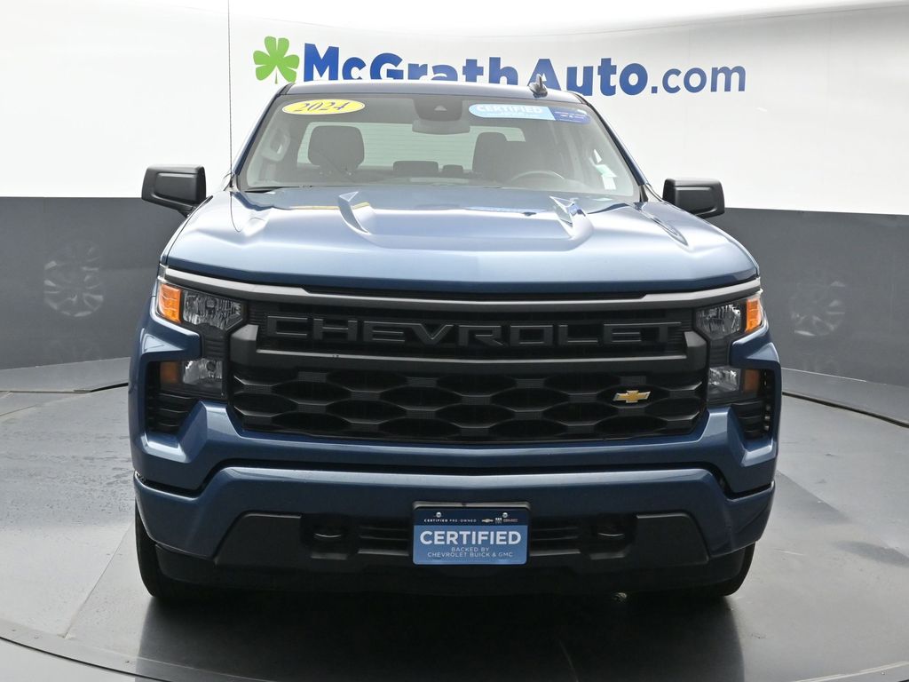 2024 Chevrolet Silverado 1500 Custom photo 3