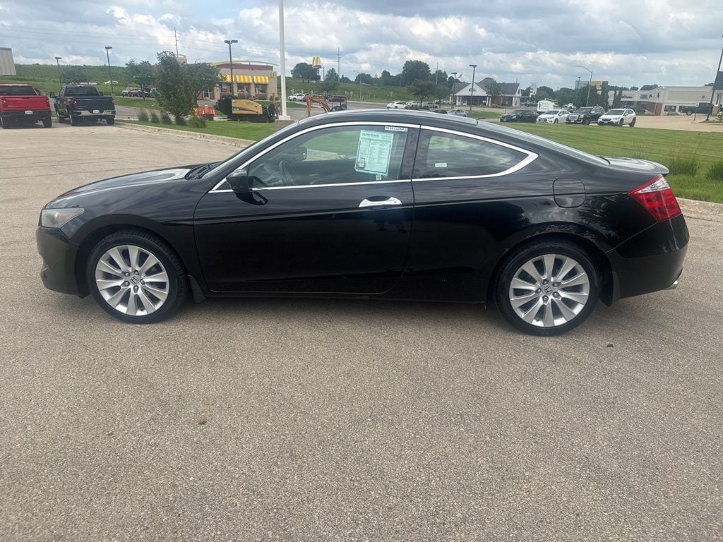 Used 2009 Honda Accord EX-L with VIN 1HGCS22819A004590 for sale in Dubuque, IA