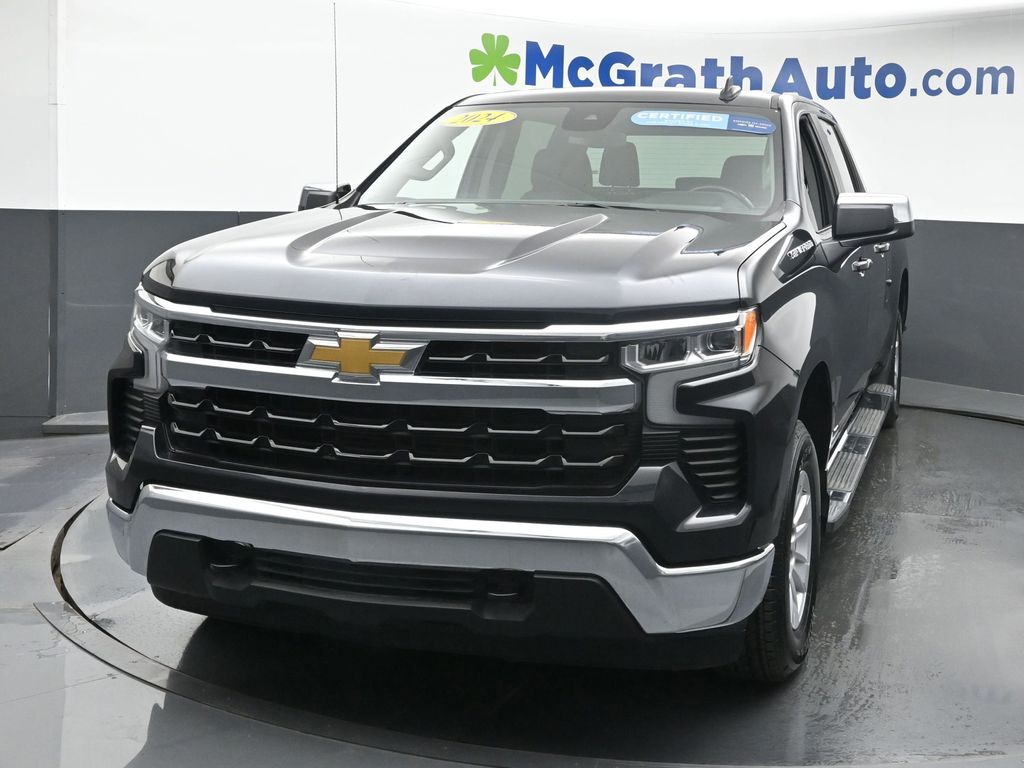 2024 Chevrolet Silverado 1500 LT photo 2