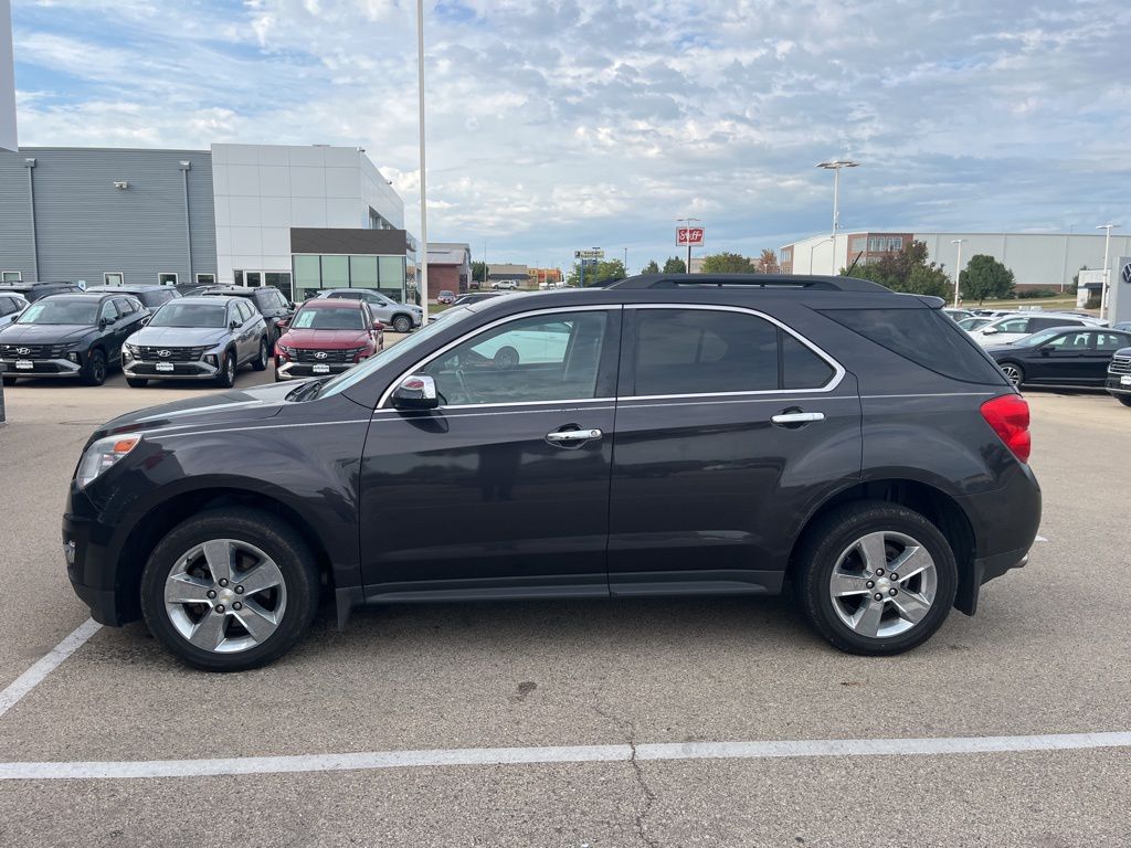 2015 Chevrolet Equinox LT photo 2