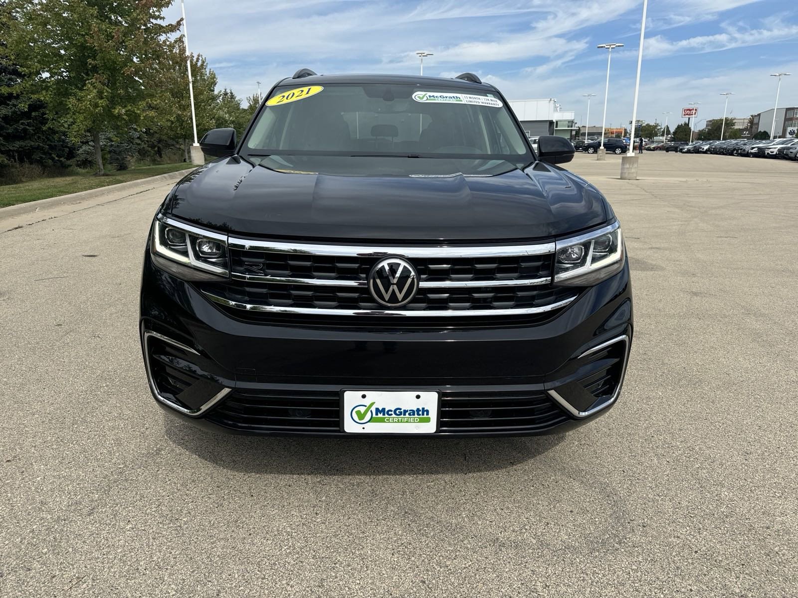 Used 2021 Volkswagen Atlas SE w/Tech R-Line with VIN 1V2RR2CA9MC606008 for sale in Dubuque, IA