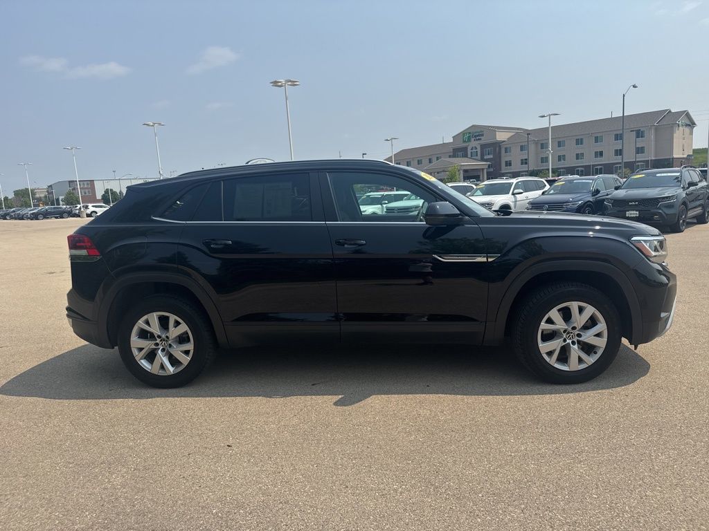 Used 2020 Volkswagen Atlas Cross Sport S with VIN 1V2GC2CA8LC202298 for sale in Dubuque, IA