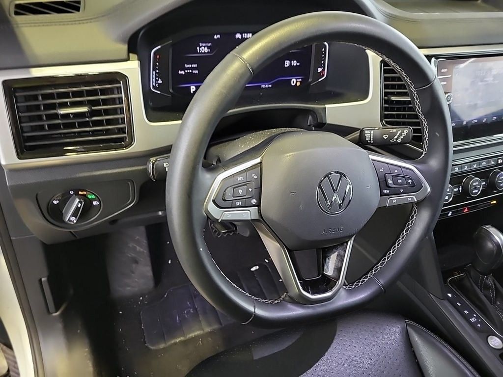 2022 Volkswagen Atlas V6 SE Technology photo 2