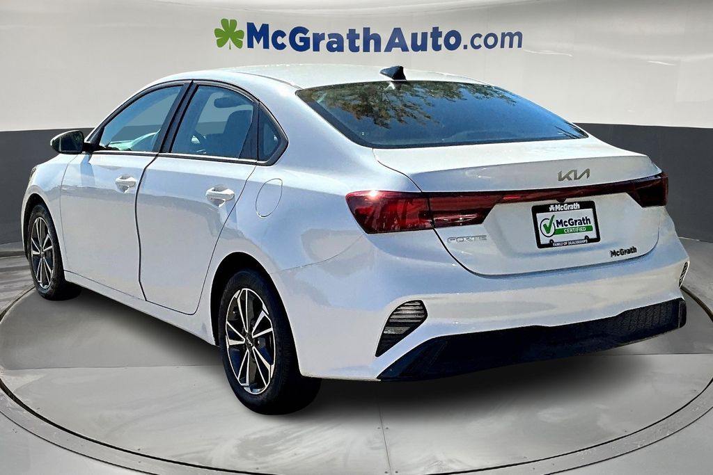 2022 Kia Forte LXS photo 4