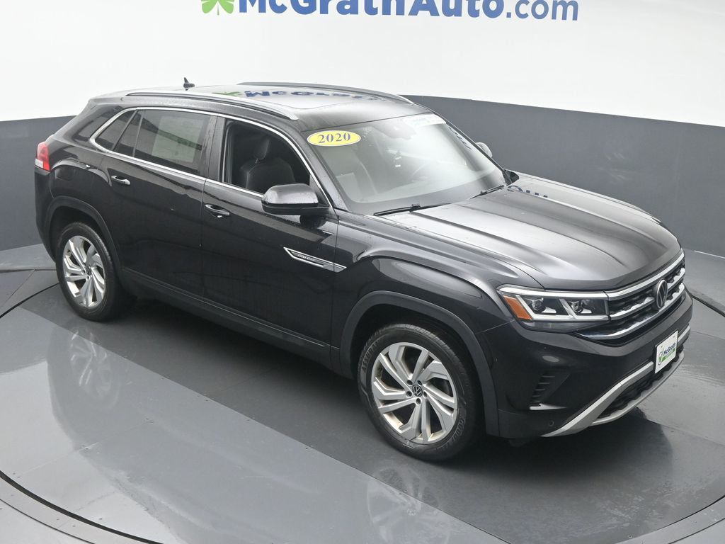 Used 2020 Volkswagen Atlas Cross Sport SEL with VIN 1V2ME2CA6LC209909 for sale in Dubuque, IA