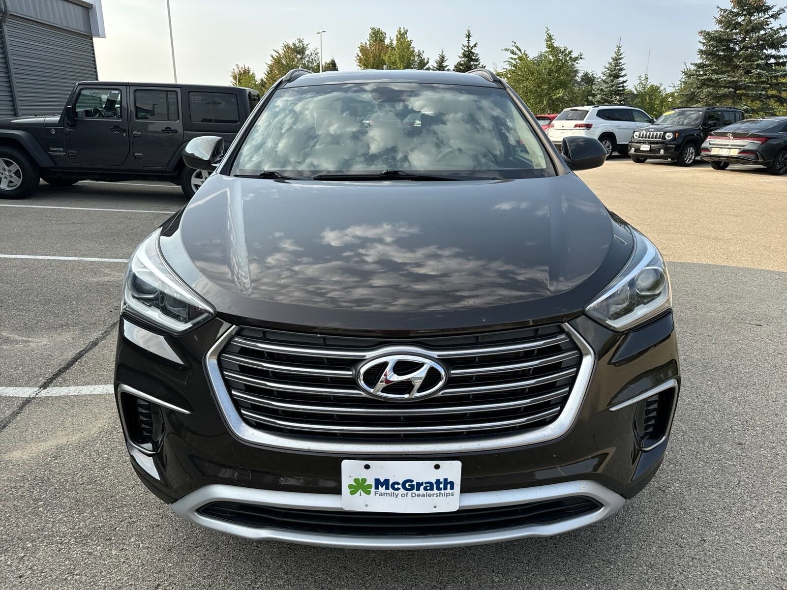 Used 2017 Hyundai Santa Fe SE with VIN KM8SMDHF4HU176224 for sale in Dubuque, IA