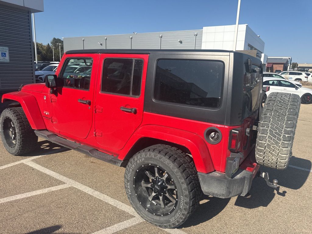 2017 Jeep Wrangler Unlimited Sahara photo 4