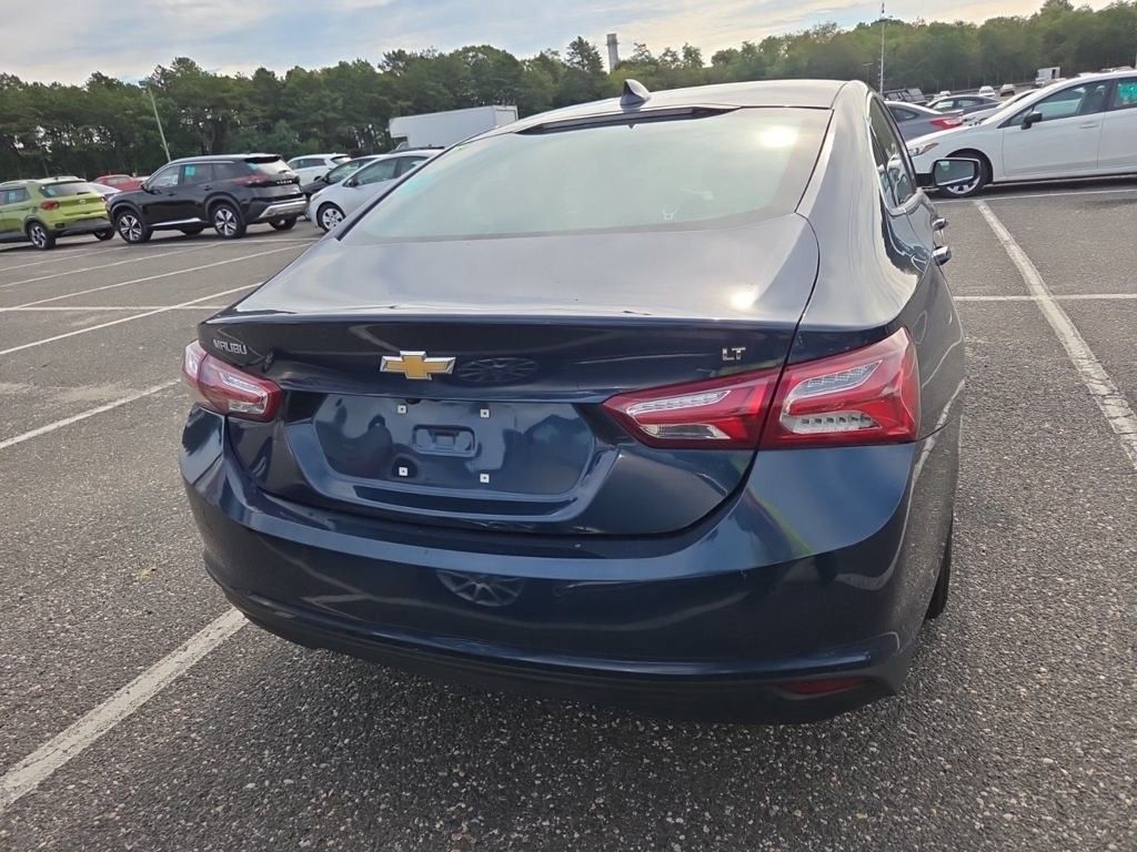 2022 Chevrolet Malibu 1LT photo 3