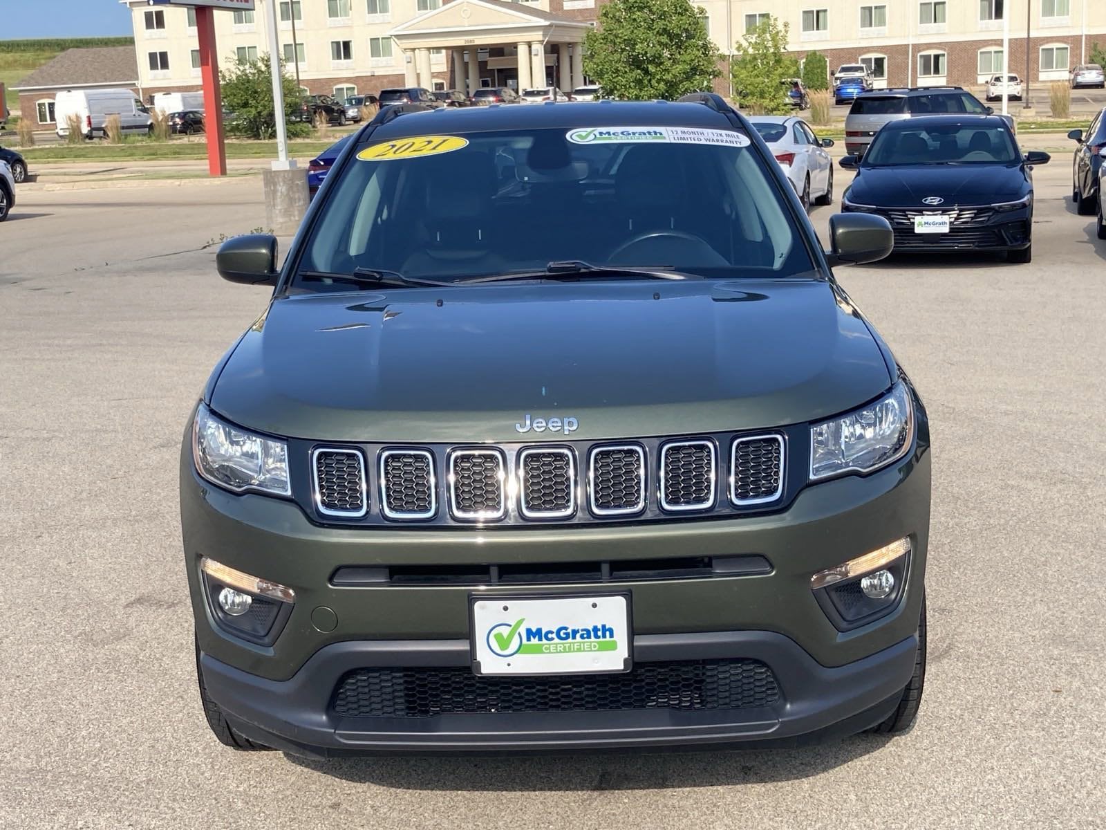 Used 2021 Jeep Compass Latitude with VIN 3C4NJDBB6MT562910 for sale in Dubuque, IA