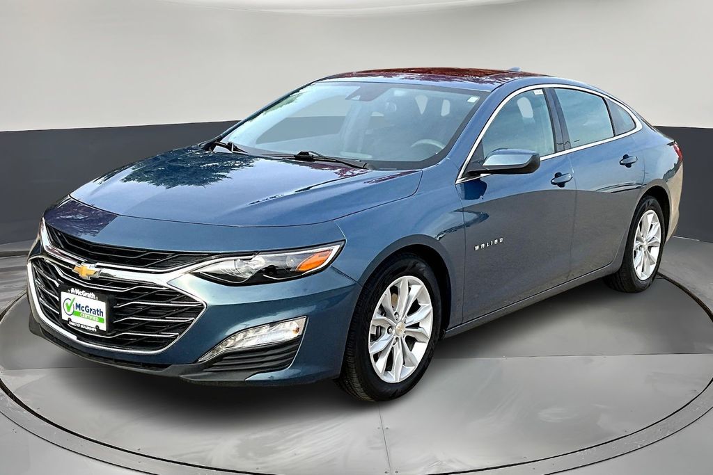 2024 Chevrolet Malibu 1LT photo 3