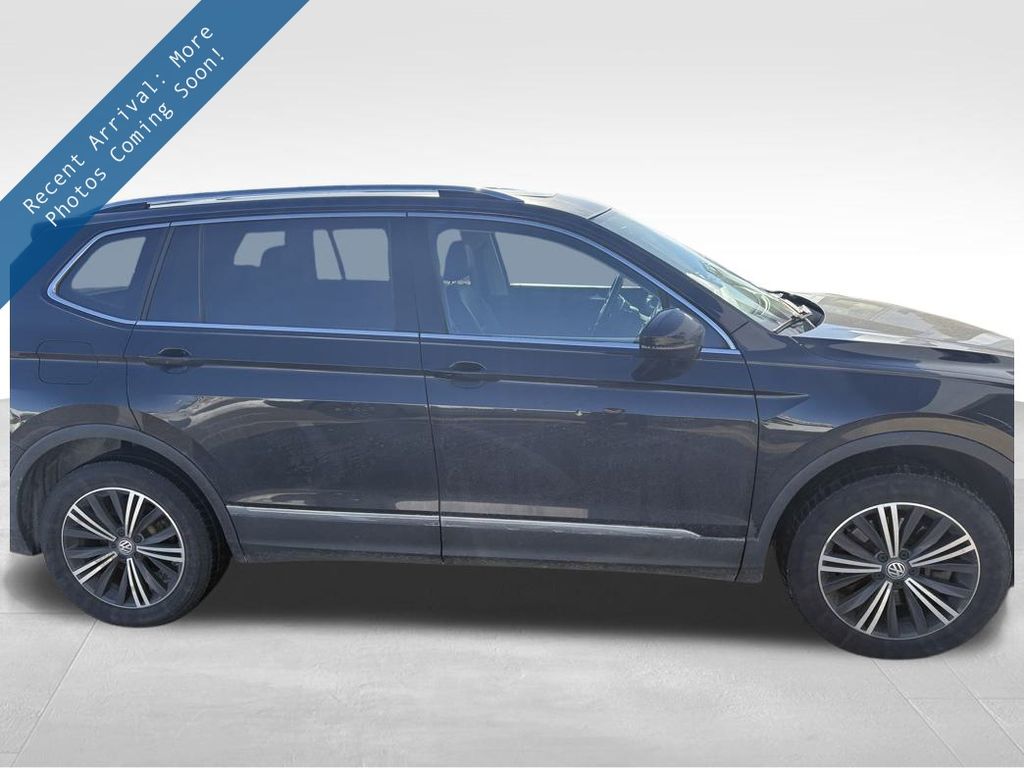 2018 Volkswagen Tiguan SEL's photo