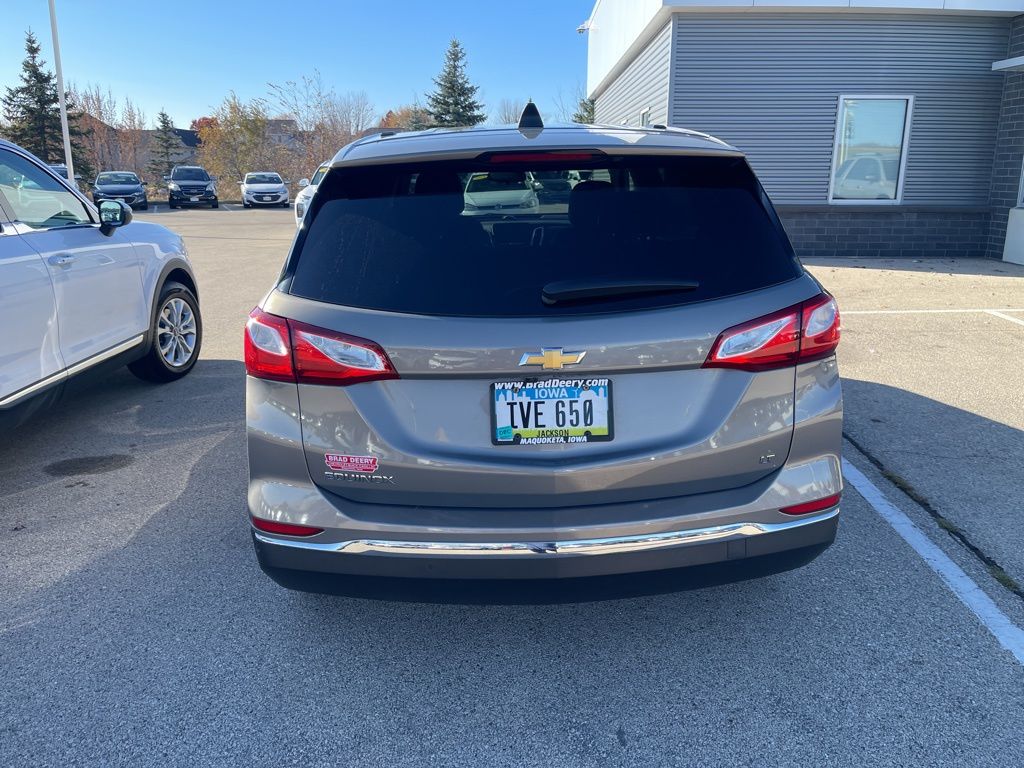 2018 Chevrolet Equinox LT photo 4