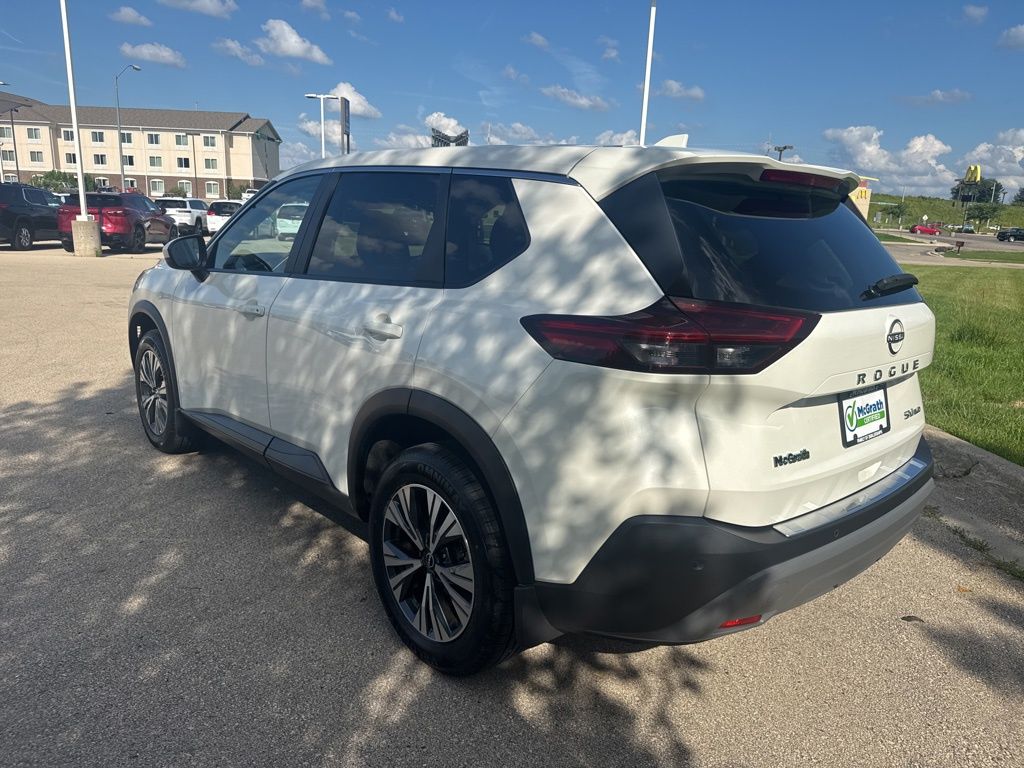 2023 Nissan Rogue SV photo 3