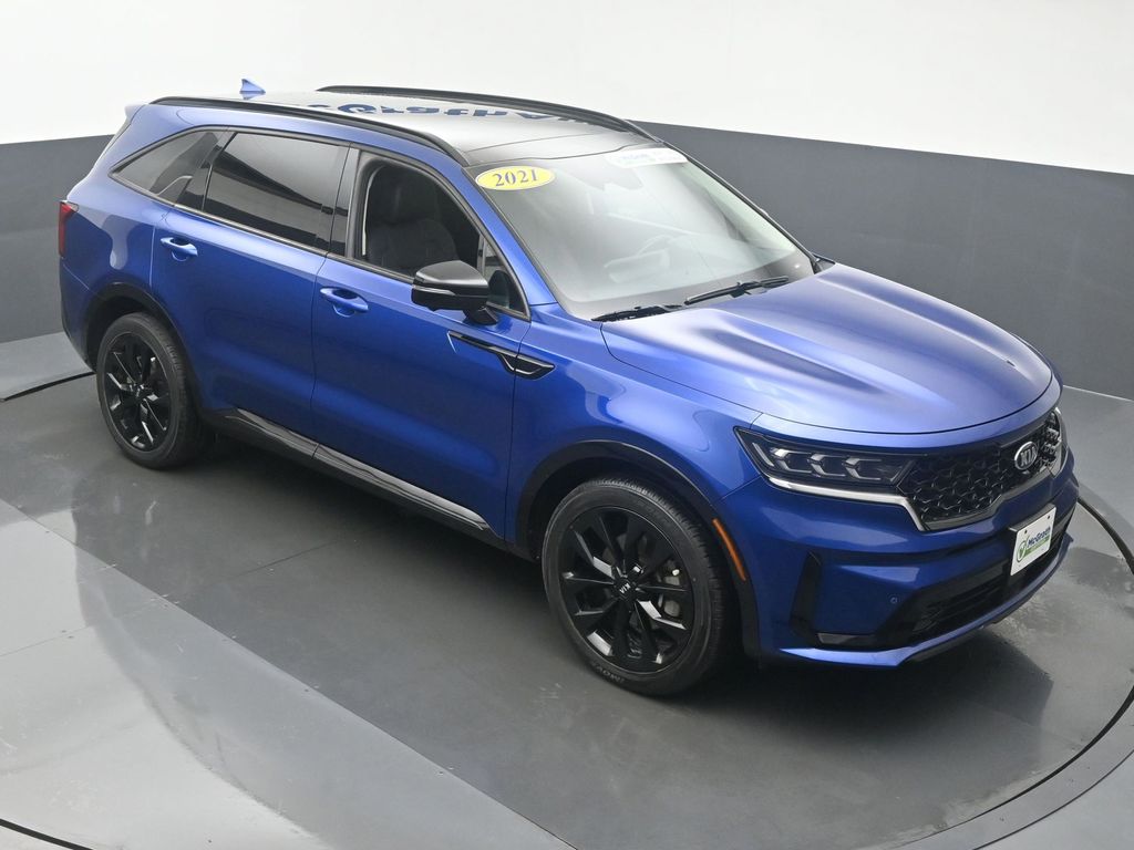 Used 2021 Kia Sorento SX Prestige with VIN 5XYRK4LF5MG019703 for sale in Dubuque, IA