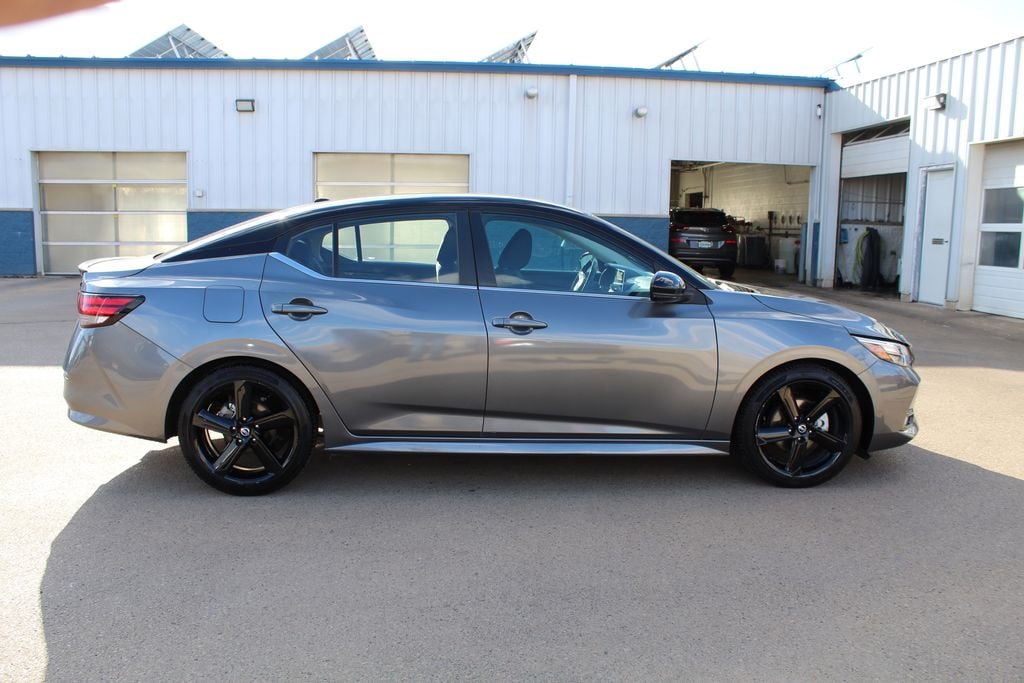 Used 2023 Nissan Sentra SR with VIN 3N1AB8DV5PY226914 for sale in Dubuque, IA