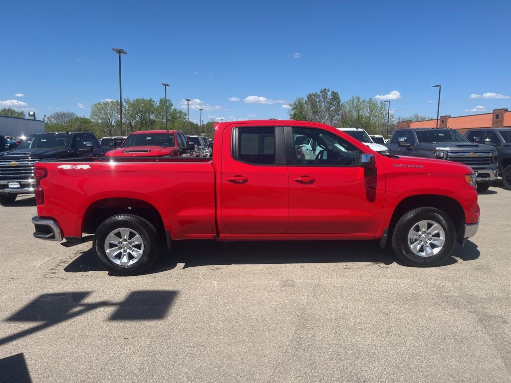 Used 2024 Chevrolet Silverado 1500 LT with VIN 1GCRDDEK6RZ257170 for sale in Dubuque, IA