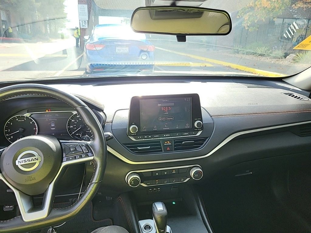 2020 Nissan Altima 2.5 SR photo 3