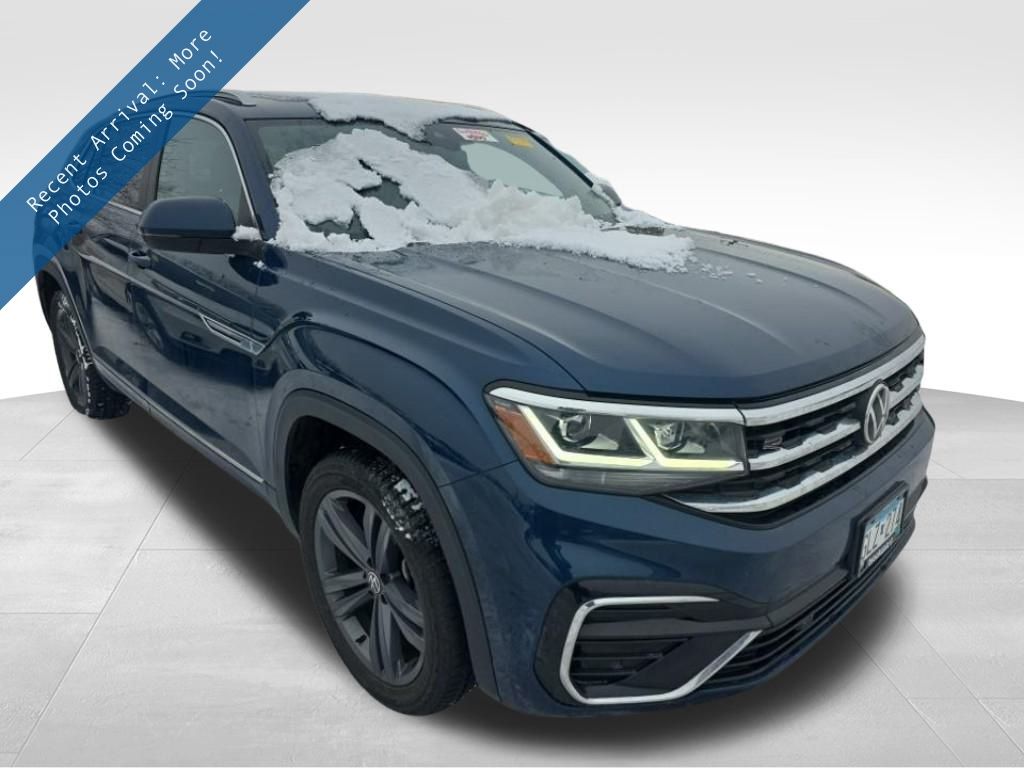 2022 Volkswagen Atlas Cross Sport SEL R-Line's photo