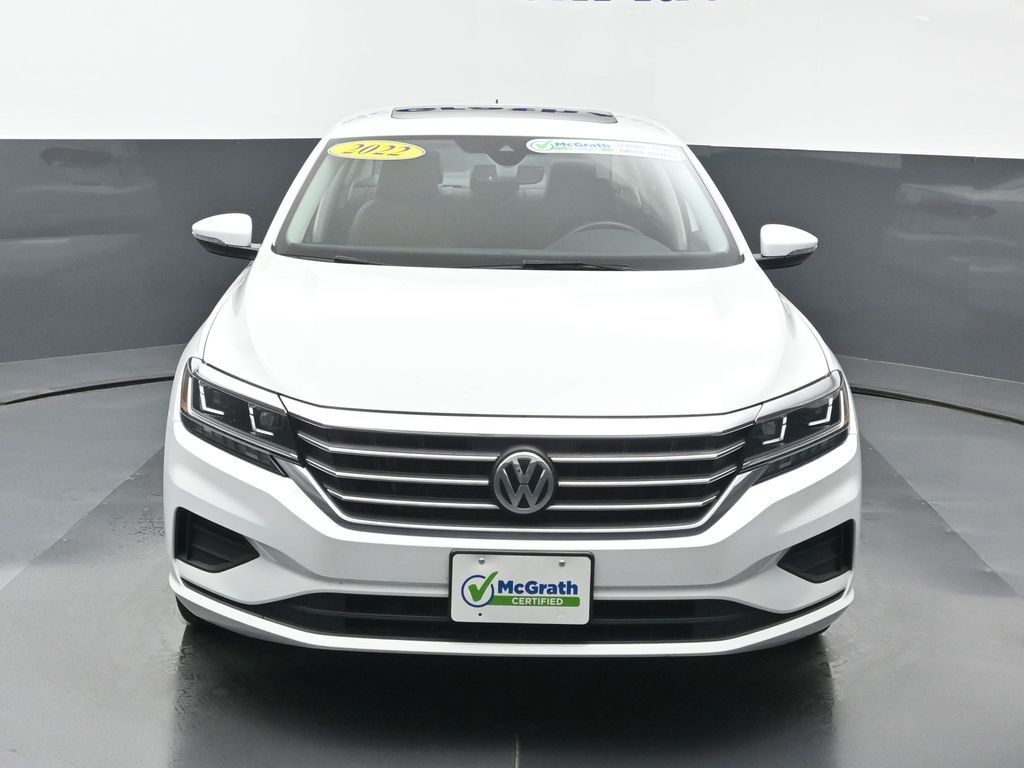 2022 Volkswagen Passat 2.0T SE photo 2