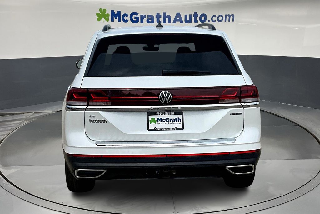 2026 Volkswagen Atlas SE Technology photo 2