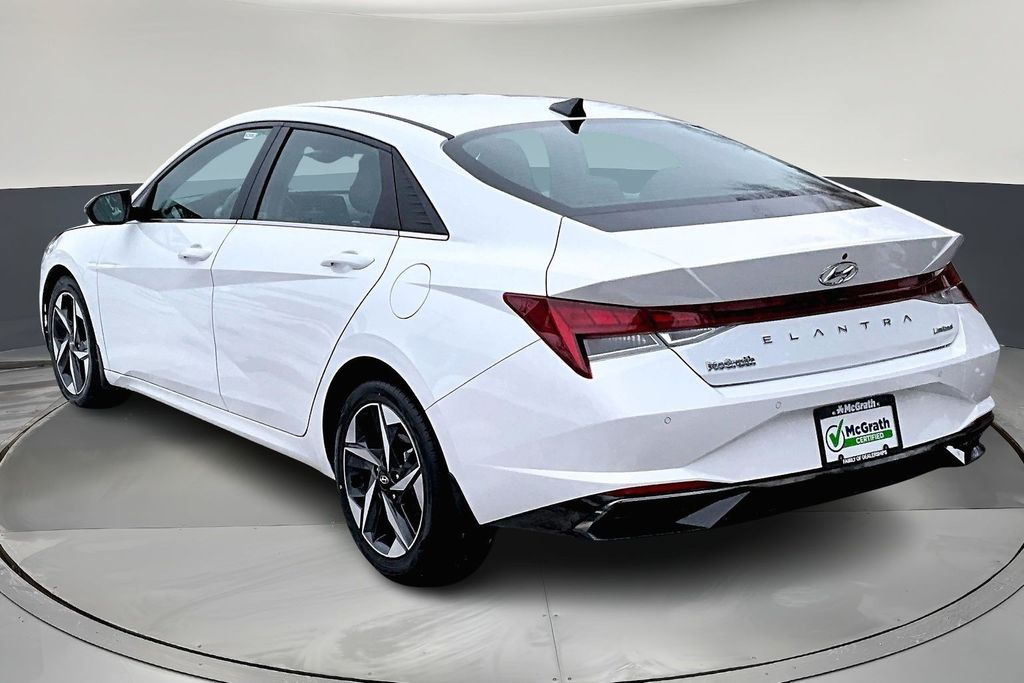 2023 Hyundai Elantra Limited photo 4