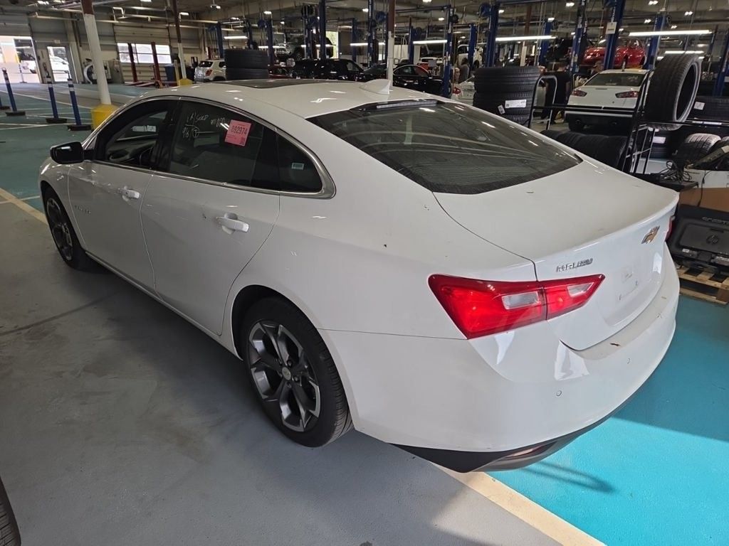 2024 Chevrolet Malibu 1LT photo 4