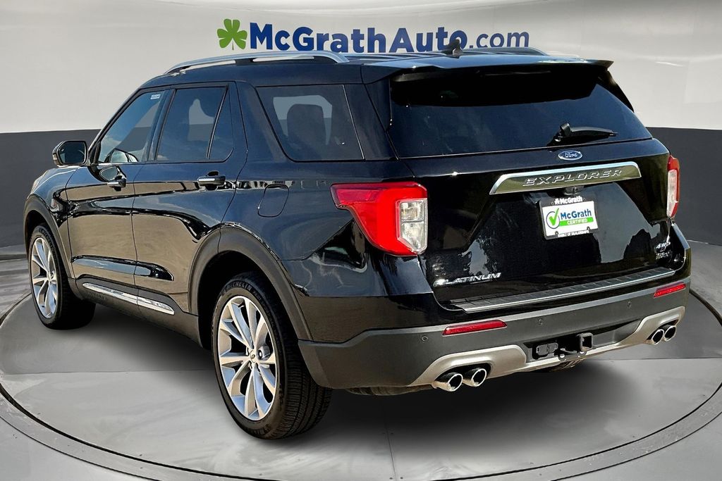 2022 Ford Explorer Platinum photo 4