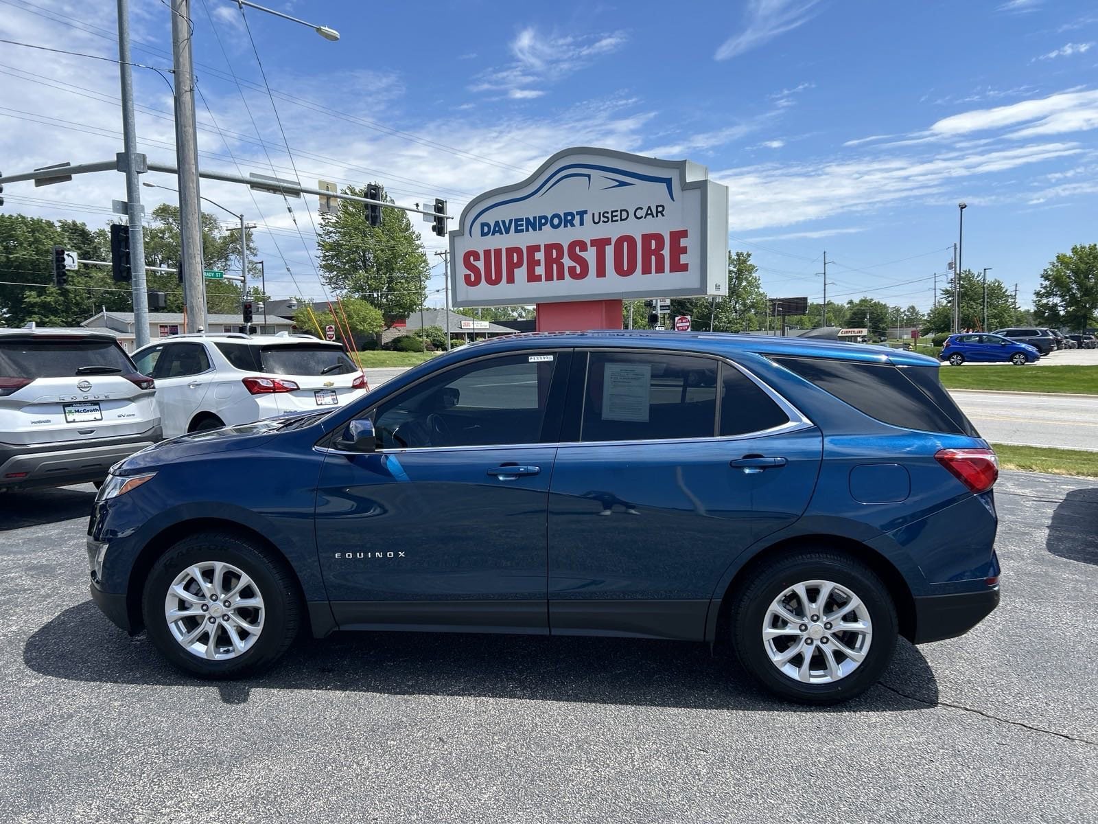 Used 2020 Chevrolet Equinox LT with VIN 2GNAXKEV7L6127895 for sale in Dubuque, IA