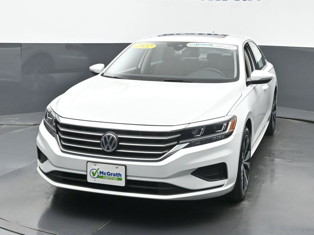 2022 Volkswagen Passat 2.0T SE photo 3