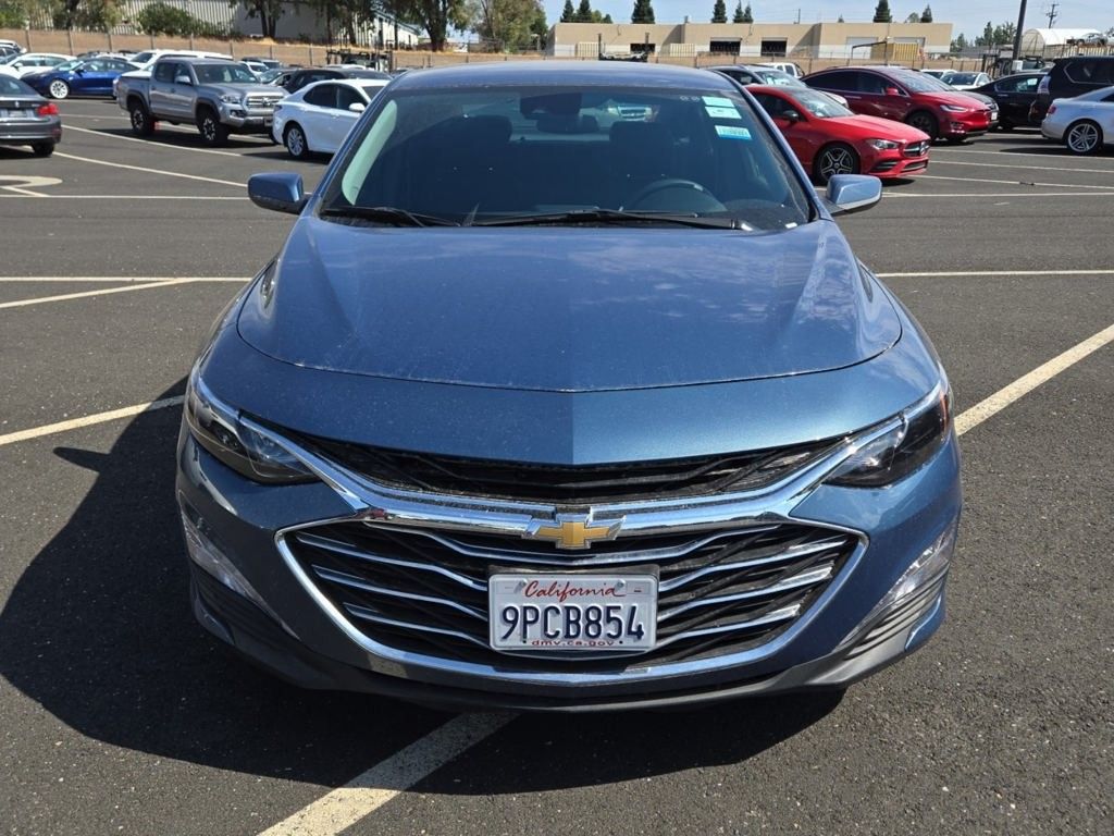 2024 Chevrolet Malibu 1LT photo 3