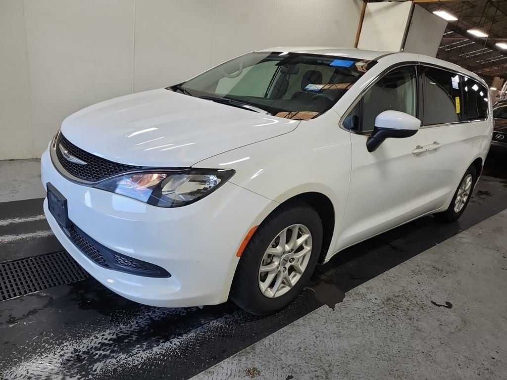 2021 Chrysler Voyager LX photo 2