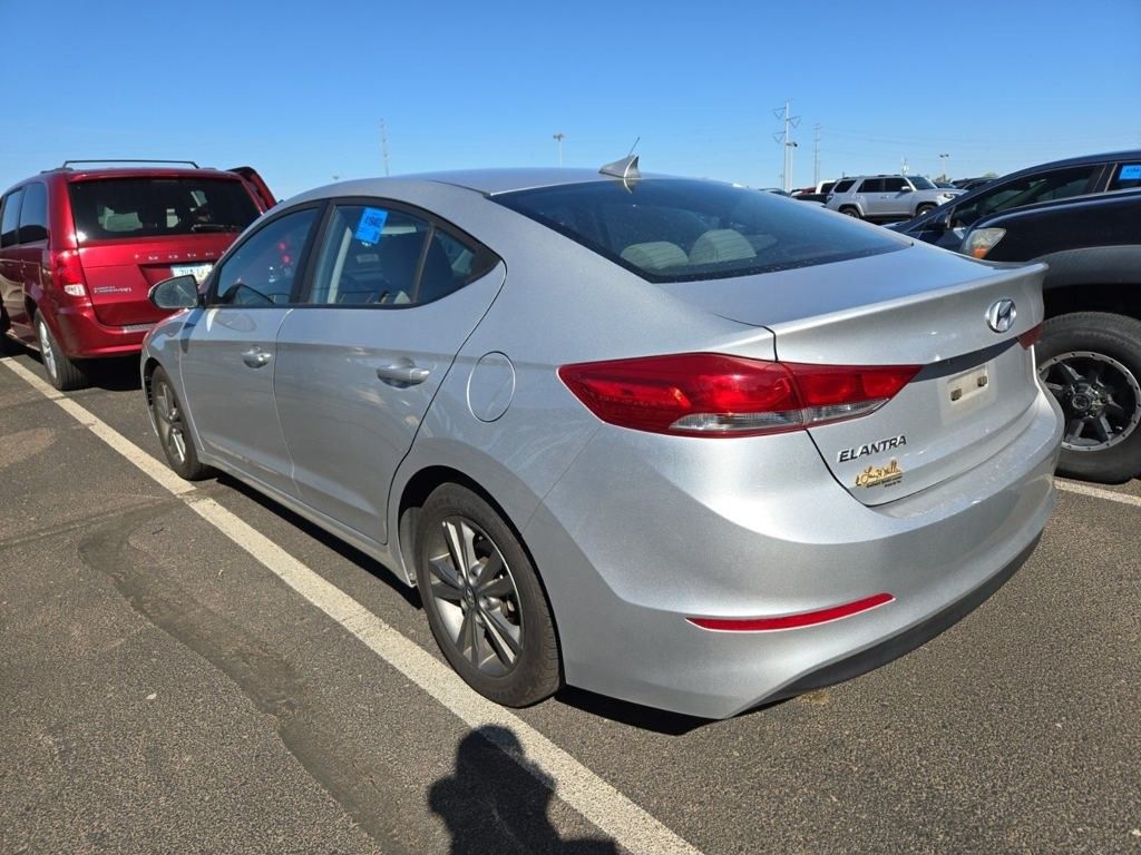 2018 Hyundai Elantra SEL photo 3