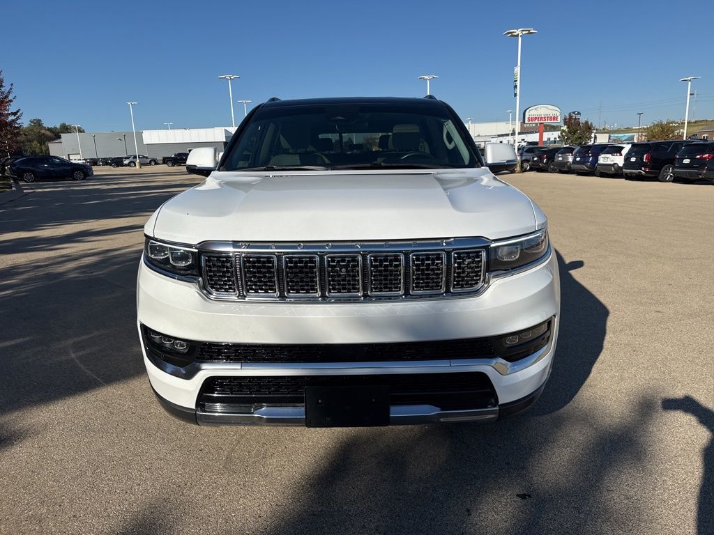 2022 Jeep Grand Wagoneer I photo 2