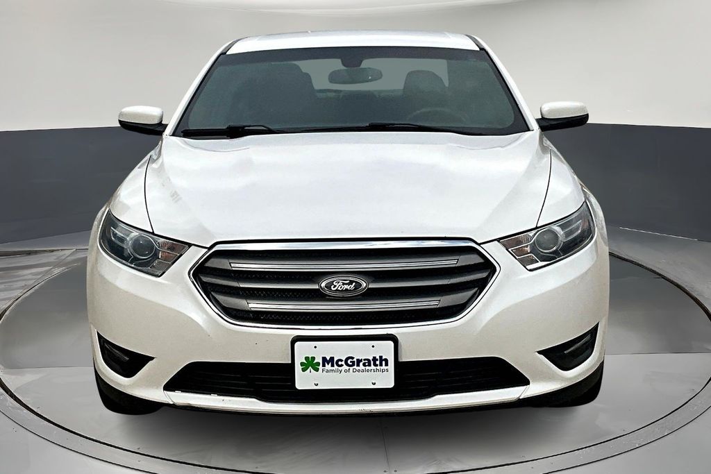 Used 2015 Ford Taurus SEL with VIN 1FAHP2E89FG135427 for sale in Dubuque, IA
