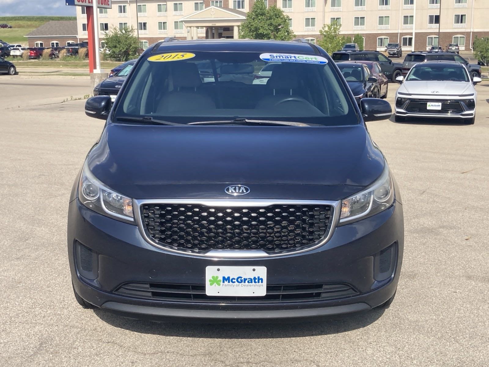 Used 2015 Kia Sedona LX with VIN KNDMB5C11F6020406 for sale in Dubuque, IA