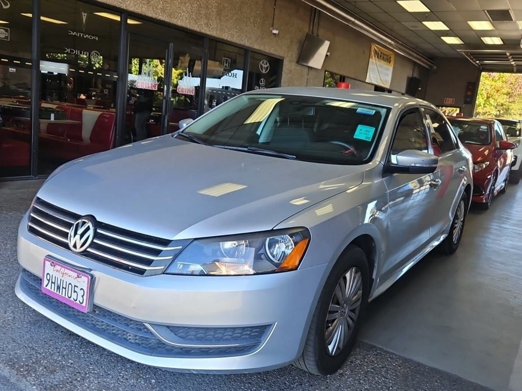 Used 2014 Volkswagen Passat 1.8T Sedan