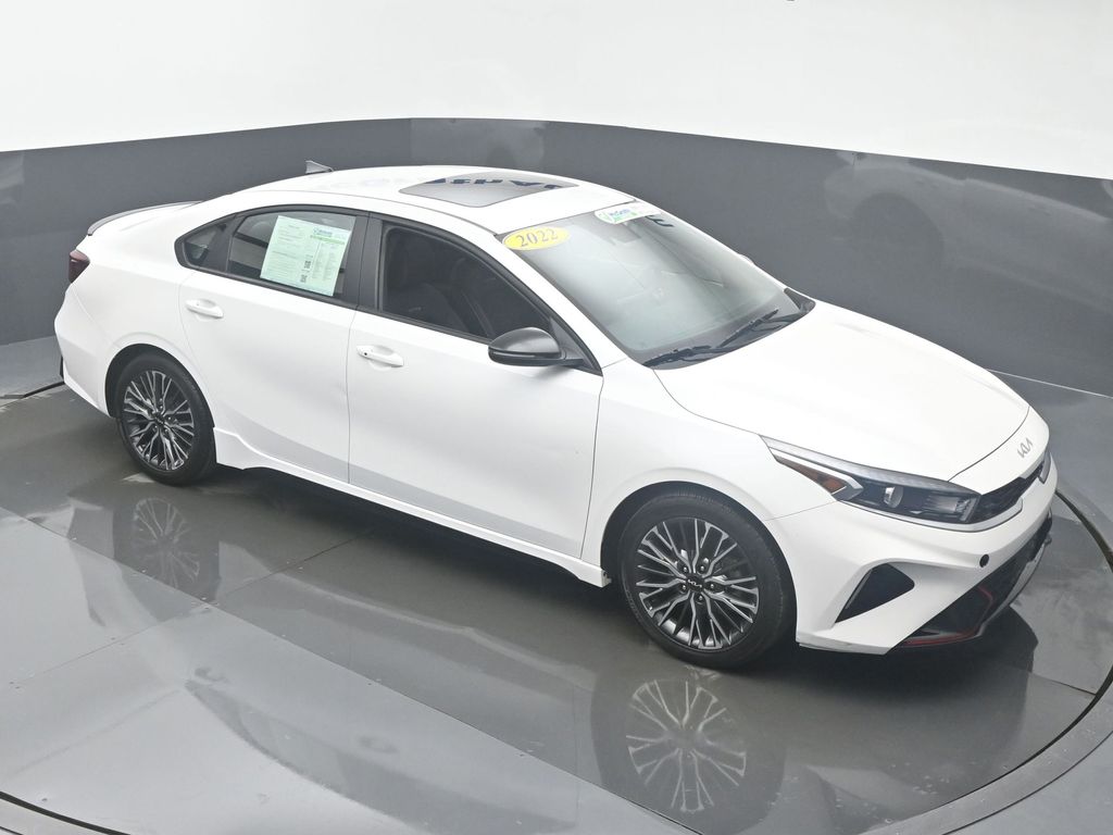 Used 2022 Kia FORTE GT-Line with VIN 3KPF54AD3NE452866 for sale in Dubuque, IA