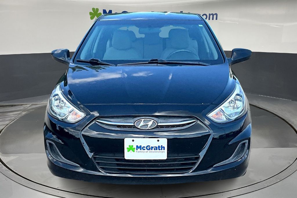 2017 Hyundai Accent SE photo 2