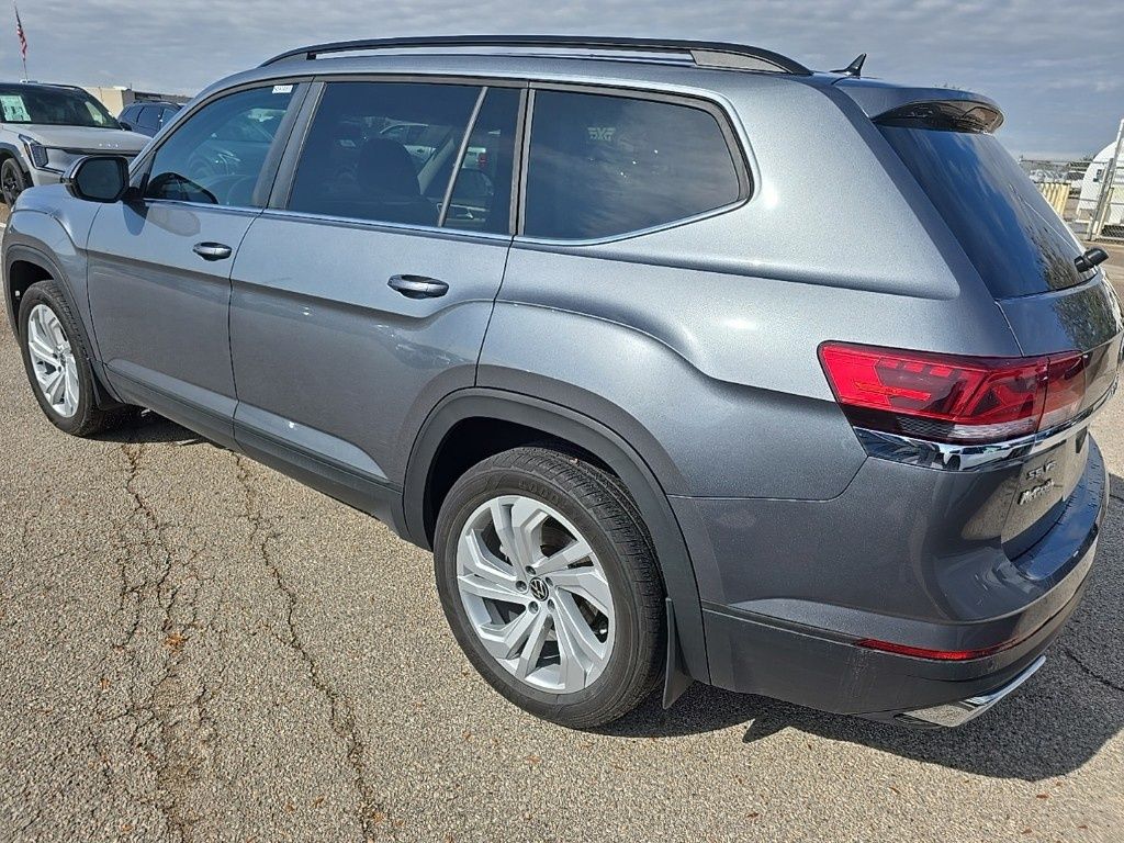 2022 Volkswagen Atlas V6 SE Technology photo 3