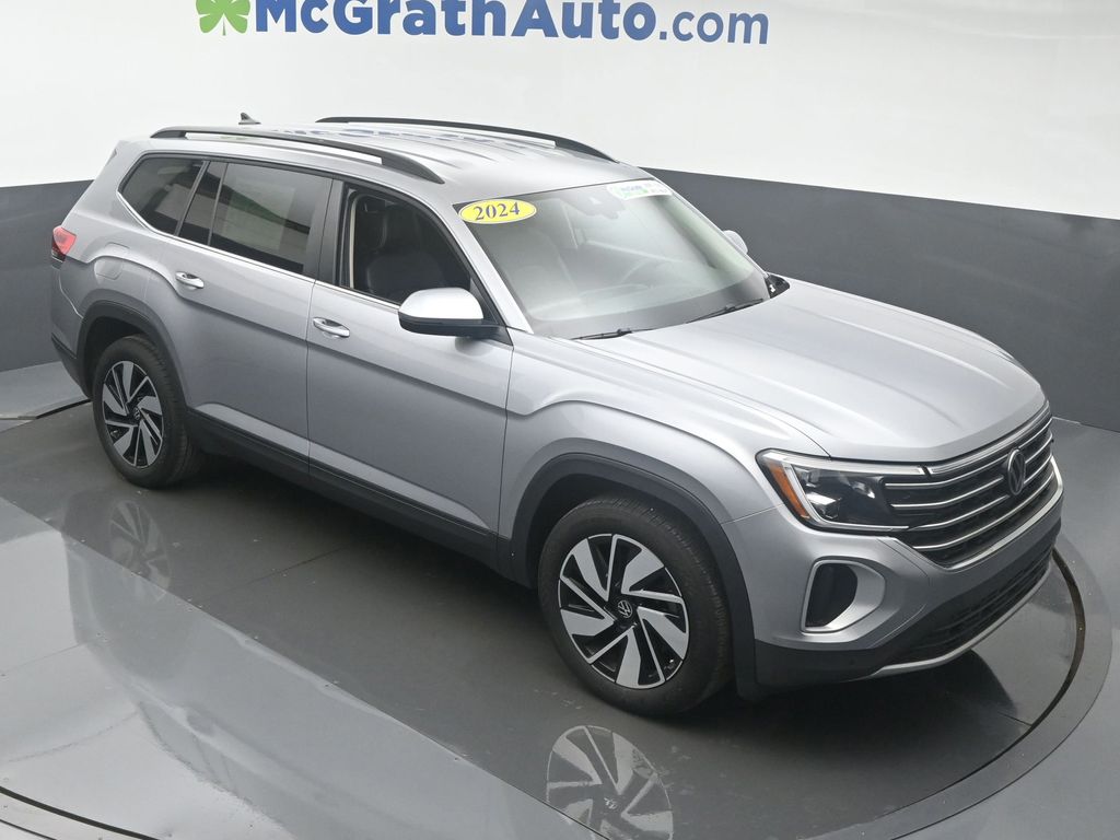2024 Volkswagen Atlas SE Technology photo 2