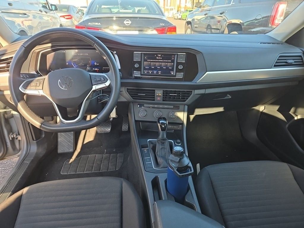 2024 Volkswagen Jetta 1.5T S photo 3