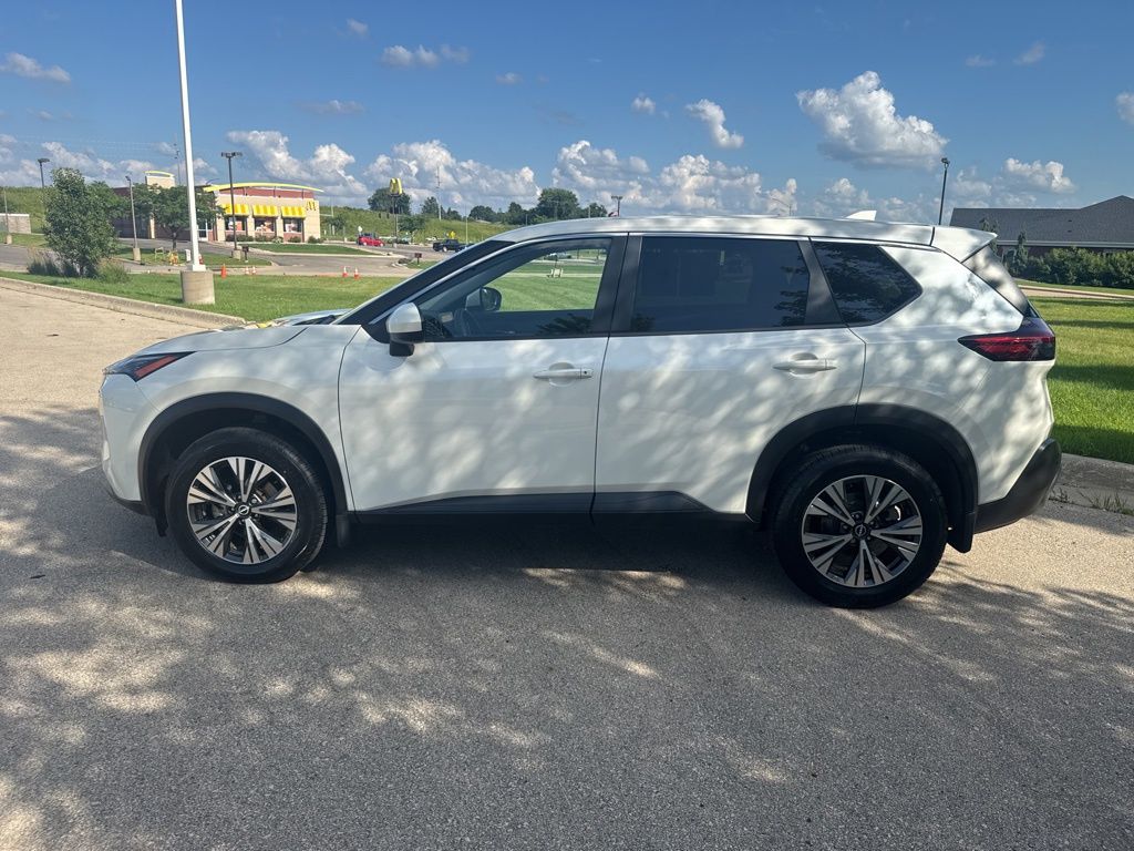 2023 Nissan Rogue SV photo 2
