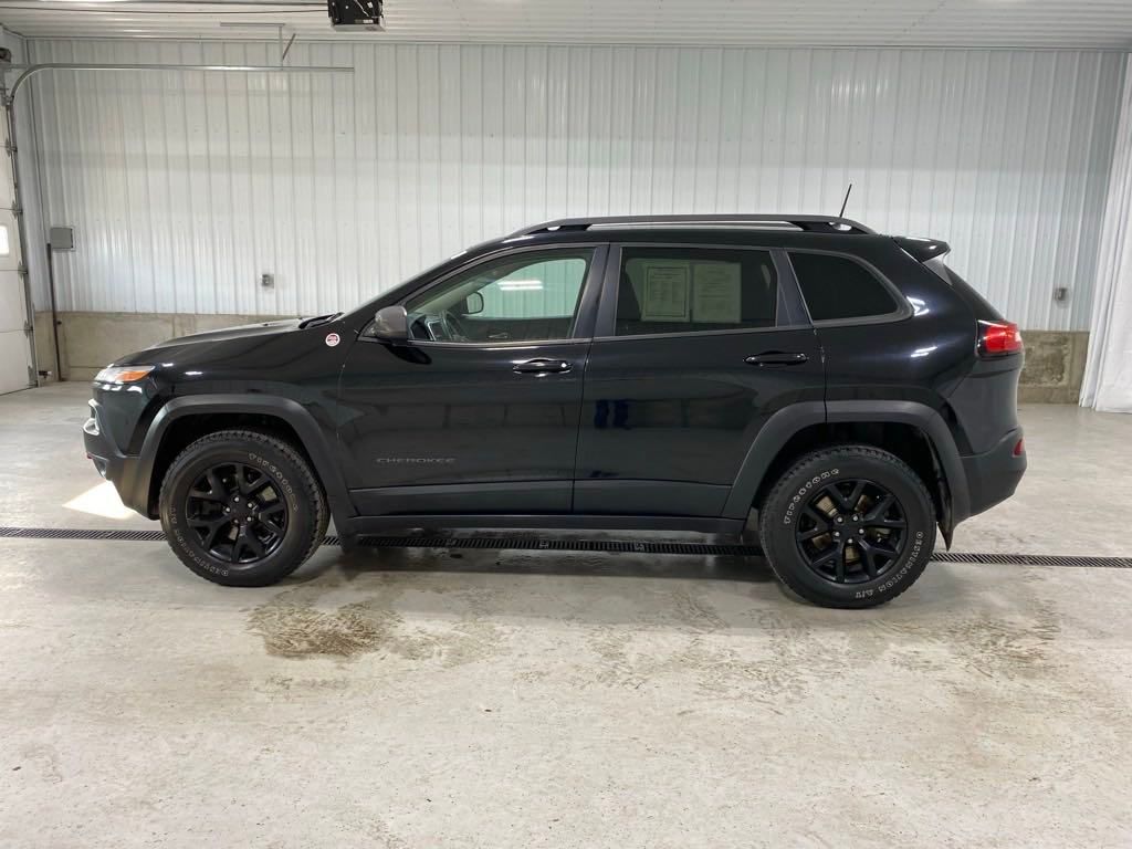 Used 2017 Jeep Cherokee Trailhawk with VIN 1C4PJMBS7HW594516 for sale in Alpena, MI