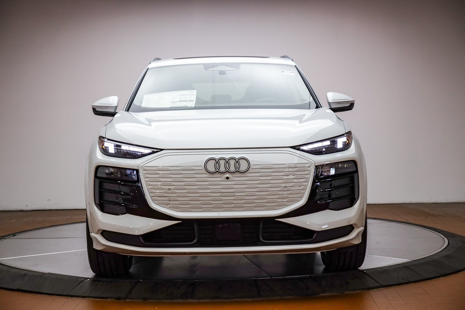 2025 Audi Q6 E-tron Premium Plus photo 2