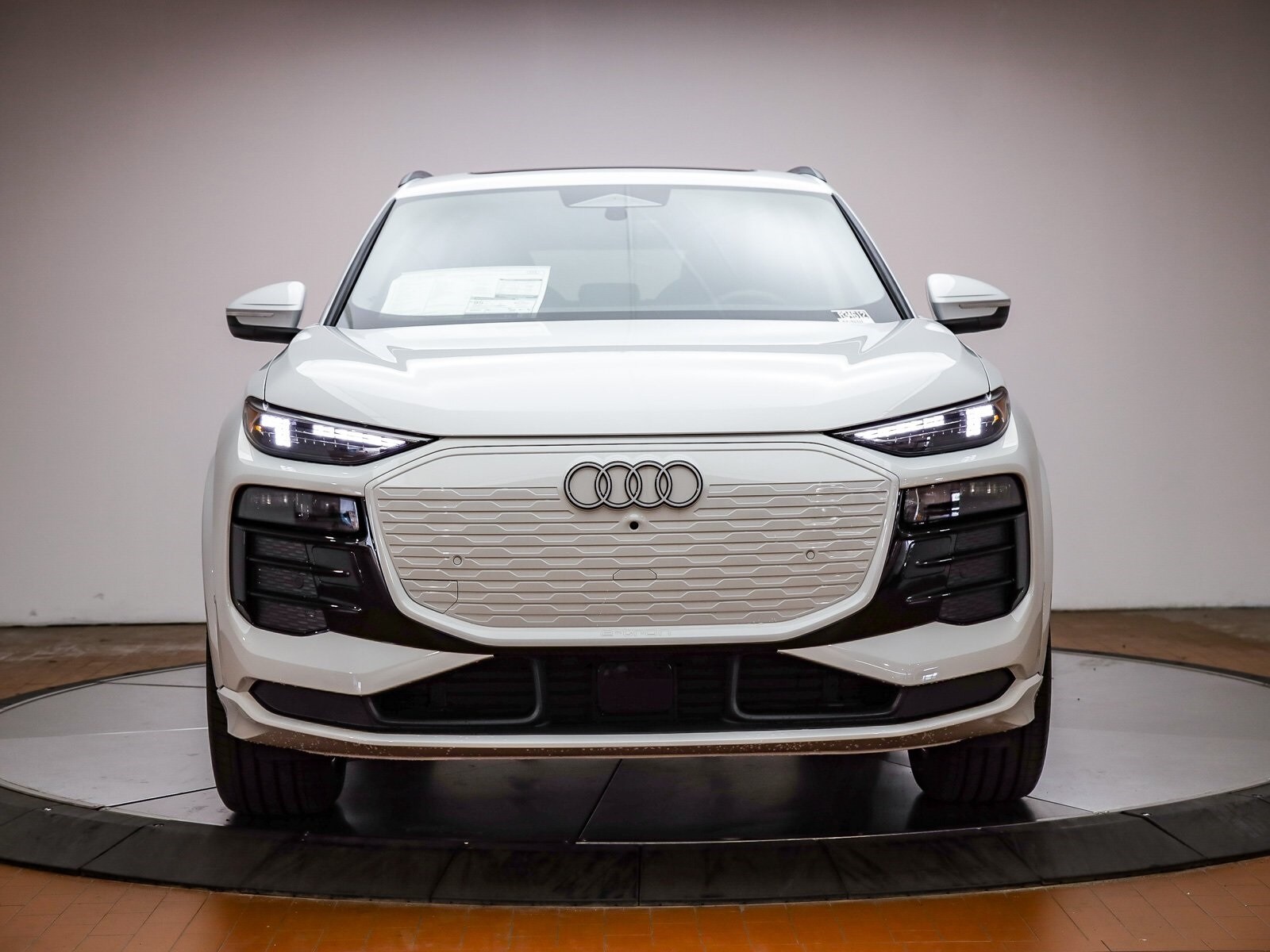 2025 Audi Q6 E-tron Premium Plus photo 2