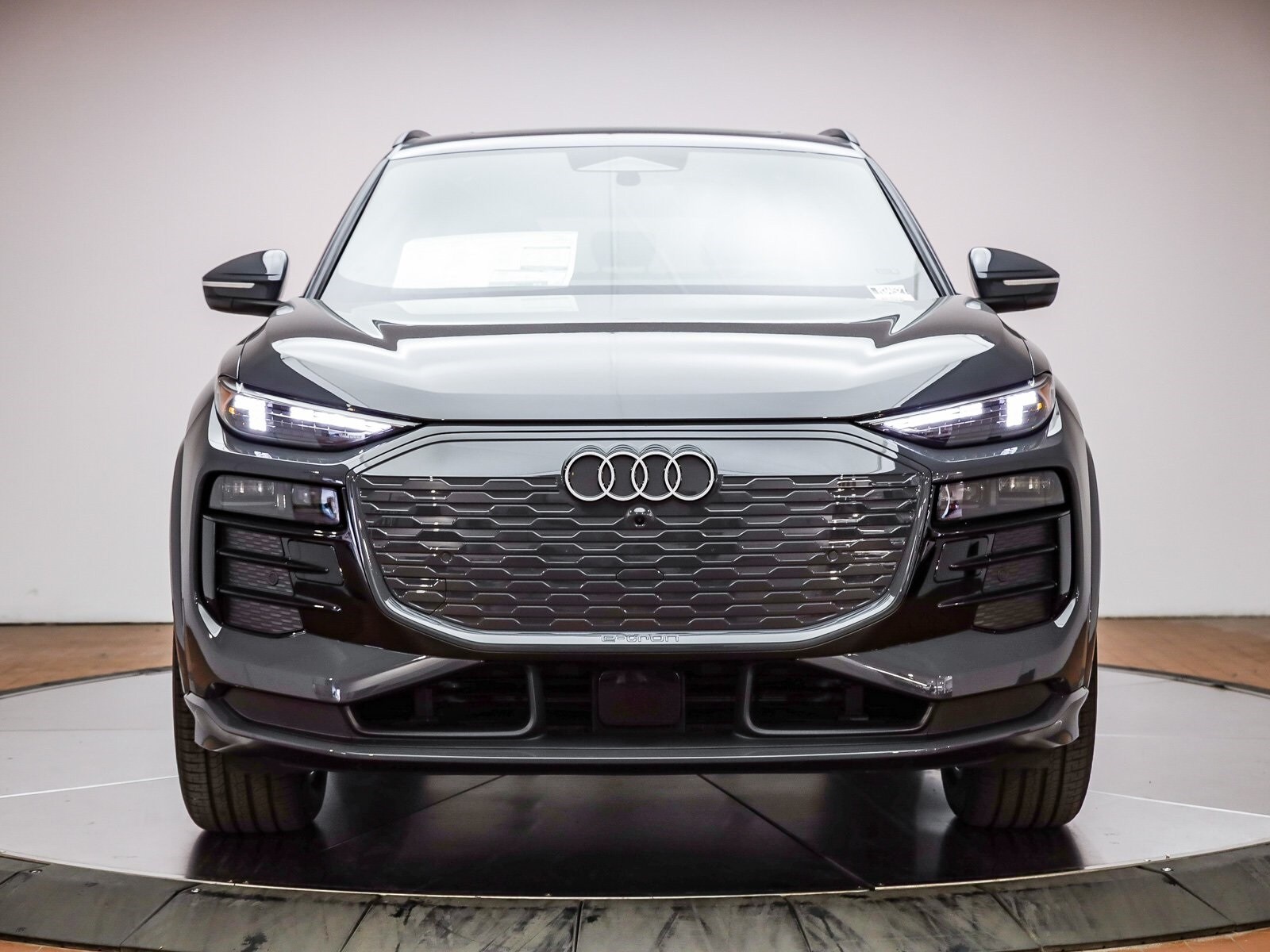 2025 Audi Q6 E-tron Premium Plus photo 2